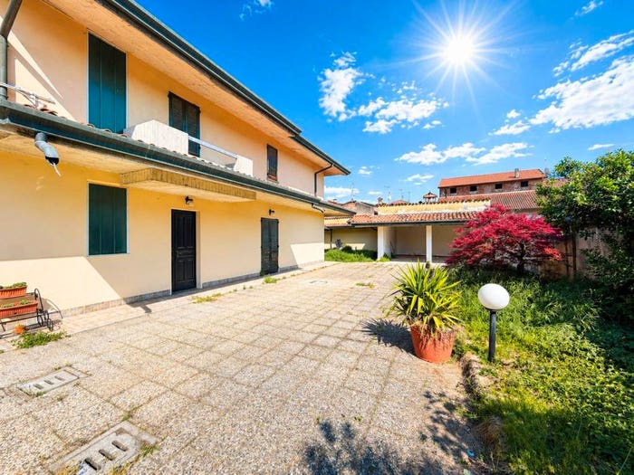 Casa con 6 locali in vendita in Via Novembre, Cizzago Comezzano, ComezzanoCizzago