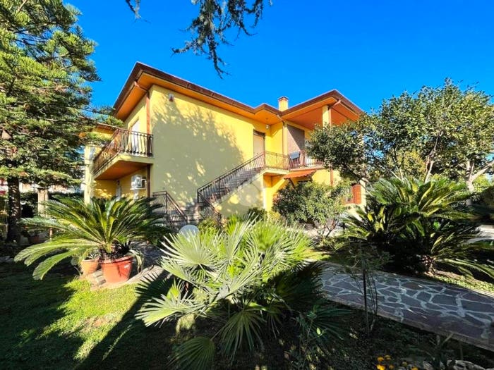 Casa con 5 locali in vendita in Via Toscana, Centro, Cisterna di Latina