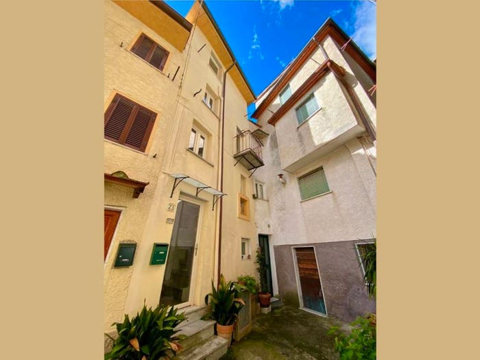 Casa quadrilocale in vendita in Via dei Colli, San Carlo Antona, Massa