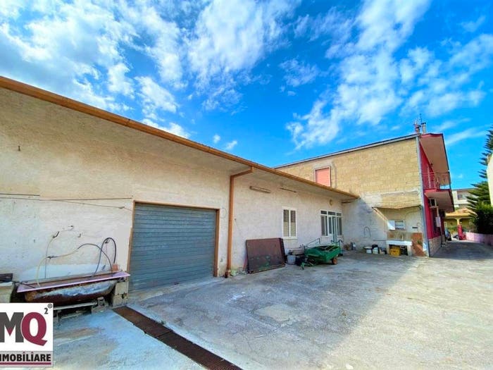 Casa con 6 locali in vendita in Falciano del Massico