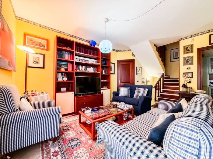 Casa con 5 locali in vendita in Via dei Pini, Viale Aldo Moro Ospedale Vecchio, Olbia