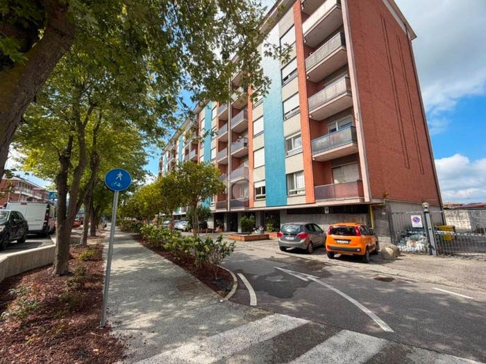 Appartamento quadrilocale in vendita in Viale po, Centro, Crescentino