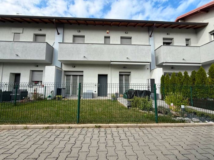 Casa trilocale in vendita in Piazza Febbraio, Volturno Assisi San Mauro, Lissone