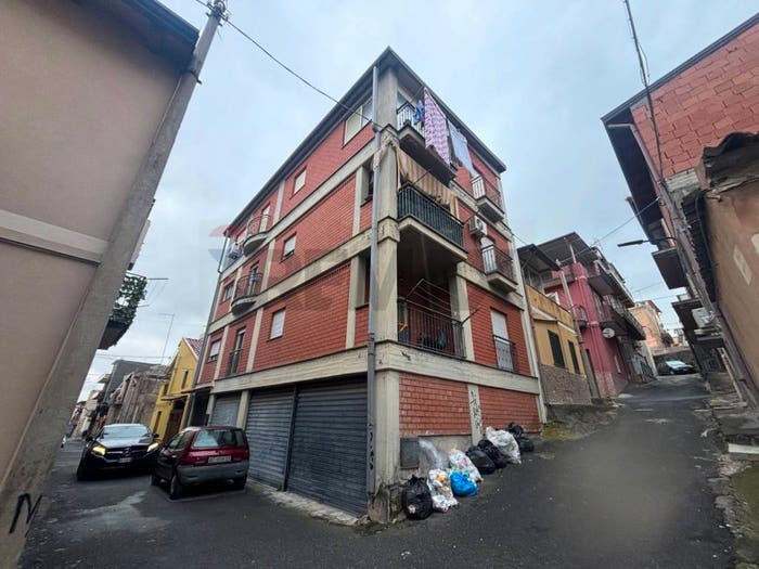 Appartamento quadrilocale in vendita in Via Gorizia, Adrano
