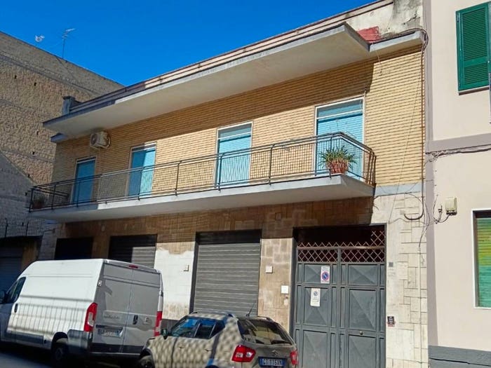 Appartamento con 6 locali in vendita in Via Monte San Michele, Secondigliano, Napoli