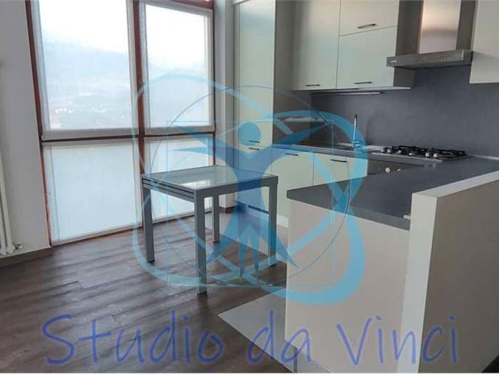 Appartamento trilocale in vendita in VIA CANDIOLI, Centro, Pomarolo