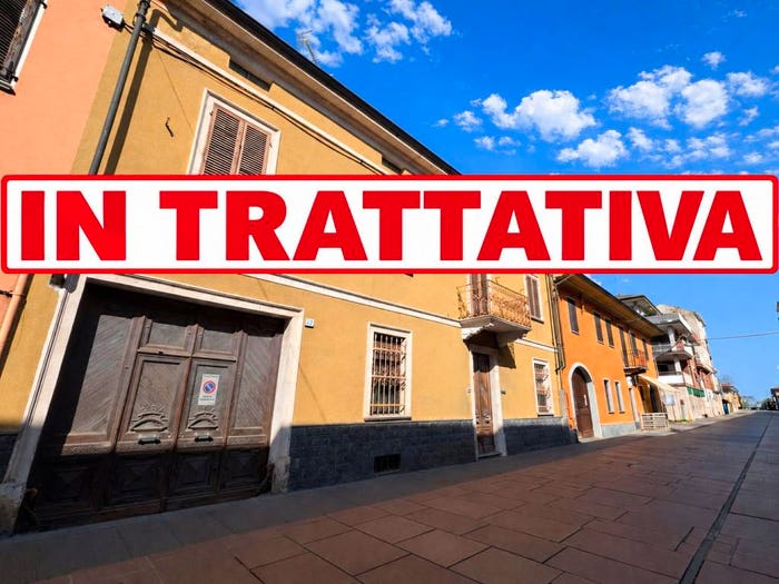 Casa con 6 locali in vendita in Corso Nuova Italia, Centro, Santhià