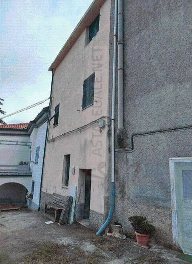 Casa con 6 locali in vendita in Via Foresto, Giustenice