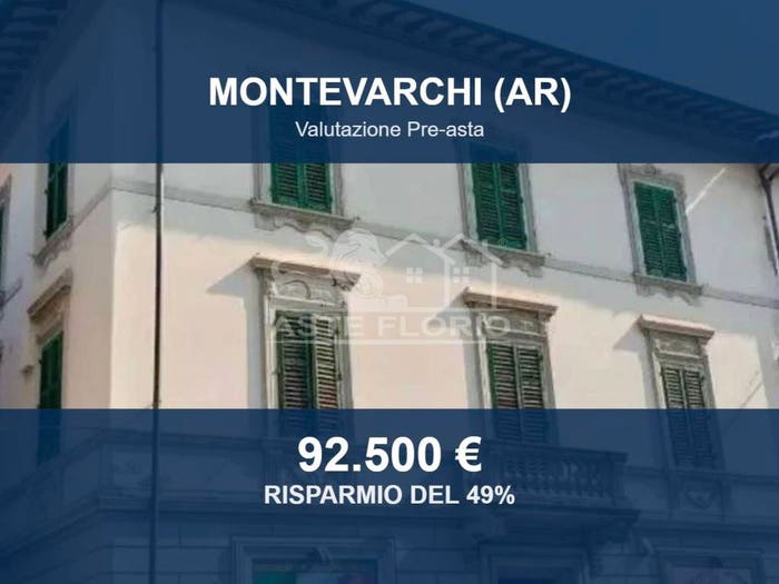 Appartamento con 6 locali in vendita in Viale Armando Diaz, Città, Montevarchi