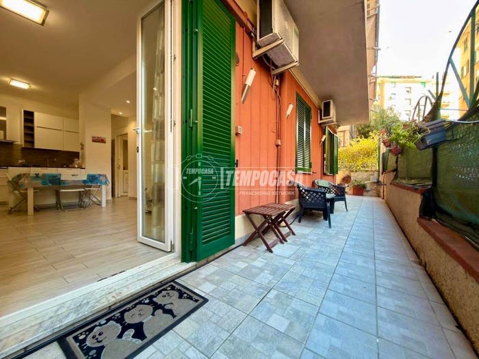 Appartamento quadrilocale in vendita in Via Sparta, Sestri Ponente, Genova