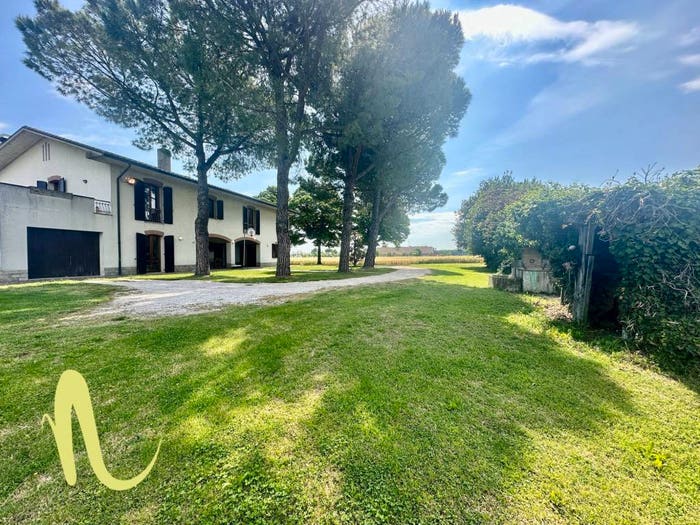 Casa con 6 locali in vendita in Via Emilia per Forlì, Località Quattro Laghi, Forlimpopoli