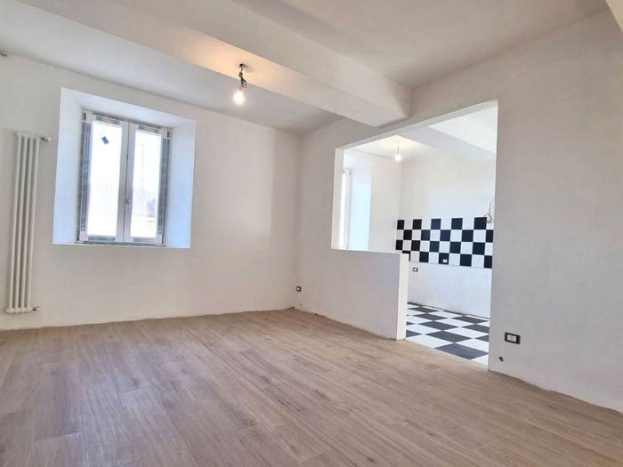 Appartamento con 6 locali in vendita in Via Antonio Gramsci, Lorenzana, Crespina e Lorenzana