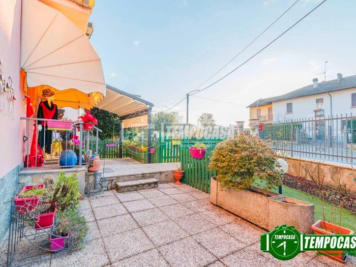 Casa con 5 locali in vendita in Via Vittorio Veneto, Motta Visconti