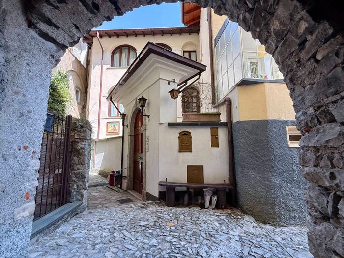 Casa trilocale in vendita in Via delle Mele, Tremezzo, Tremezzina