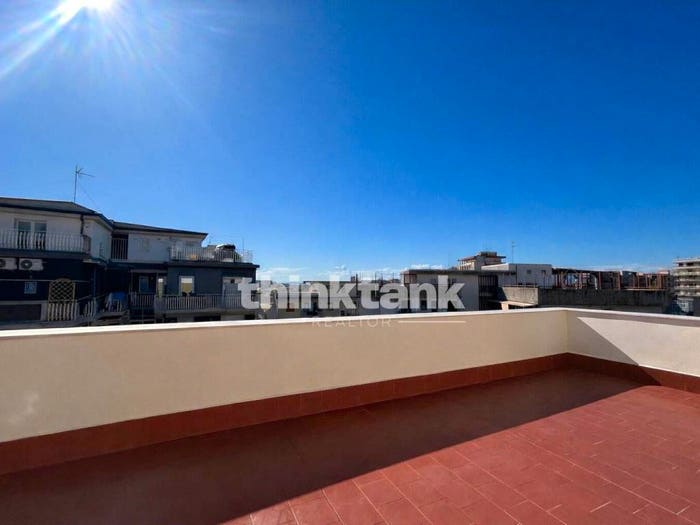 Casa con 6 locali in vendita in Via Menza, Picanello, Catania