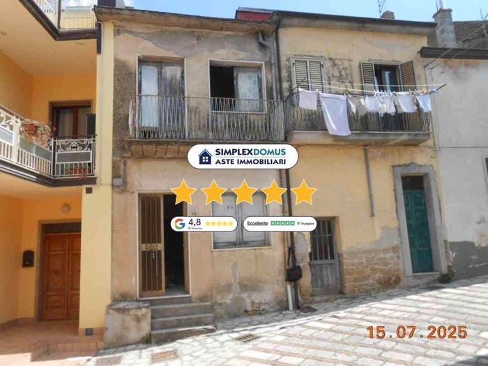 Appartamento con 6 locali in vendita in Via Cairoli, Bonito