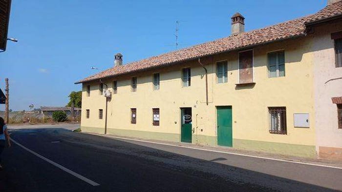 Casa con 6 locali in vendita in Via Maestra, Torrazza, Borgo San Siro