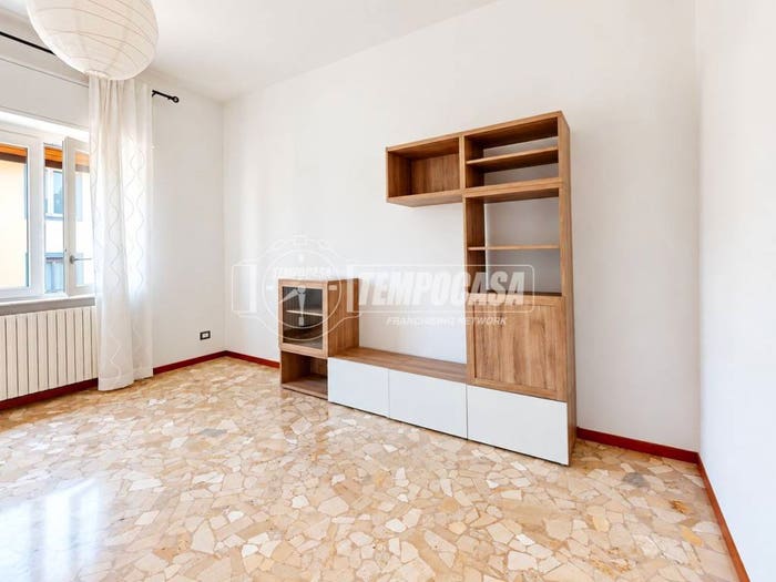 Appartamento bilocale in vendita in Via Filippo Turati, Centro, Lentate sul Seveso
