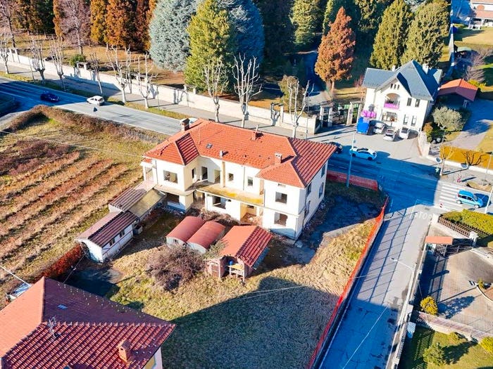 Casa con 6 locali in vendita in Via Bardonecchia, Centro, Giaveno