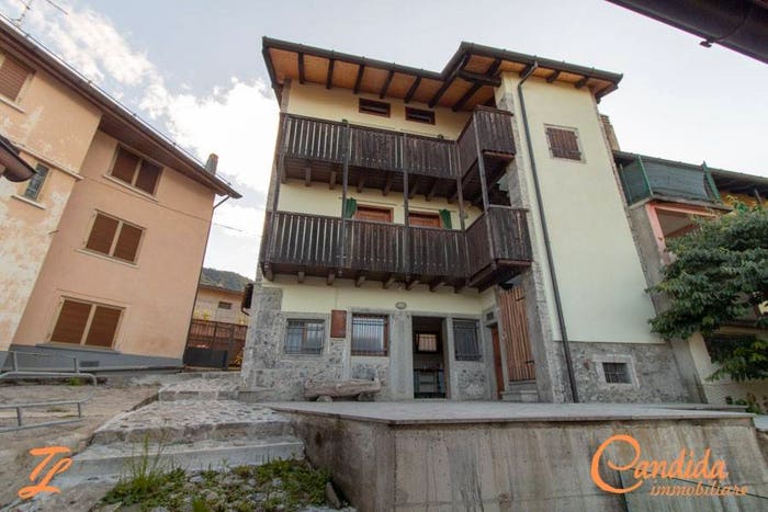 Casa con 6 locali in vendita in Via di Avaglio, Avaglio, Lauco