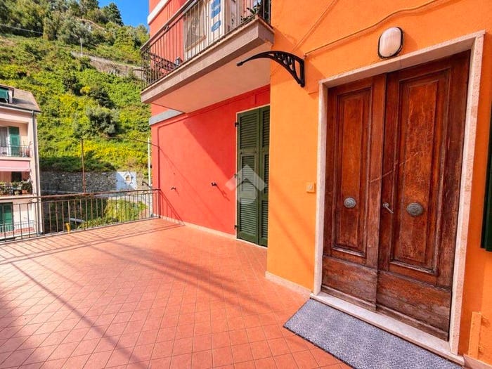 Appartamento quadrilocale in vendita in Via Comandante Giovanni Battista Gavino, Centro, Vernazza