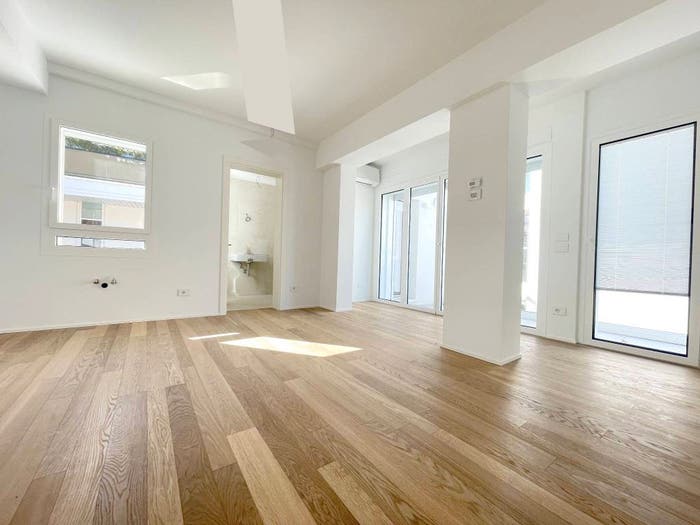 Appartamento quadrilocale in vendita in Giardino Luigi Longo, Centro, Riccione