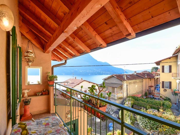 Casa con 5 locali in vendita in Via Roma, Centro, Carate Urio