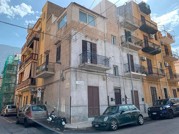 Appartamento trilocale in vendita in Via dei Barcalioli, Sferracavallo Barcarello, Palermo