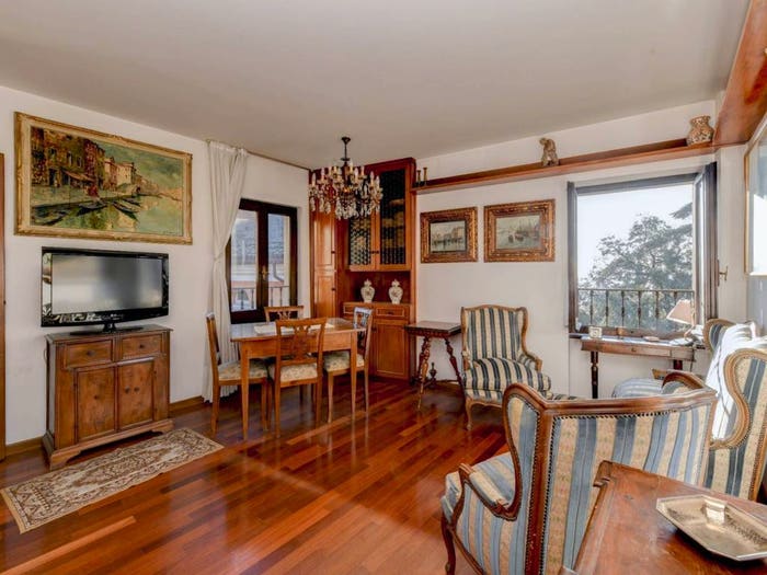 Casa con 6 locali in vendita in Via Arturo Hruska, Centro, Gardone Riviera