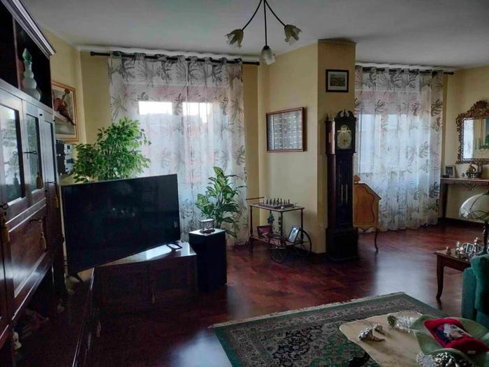 Appartamento con 6 locali in vendita in Via Montegrappa, Piazza Genova, Alessandria