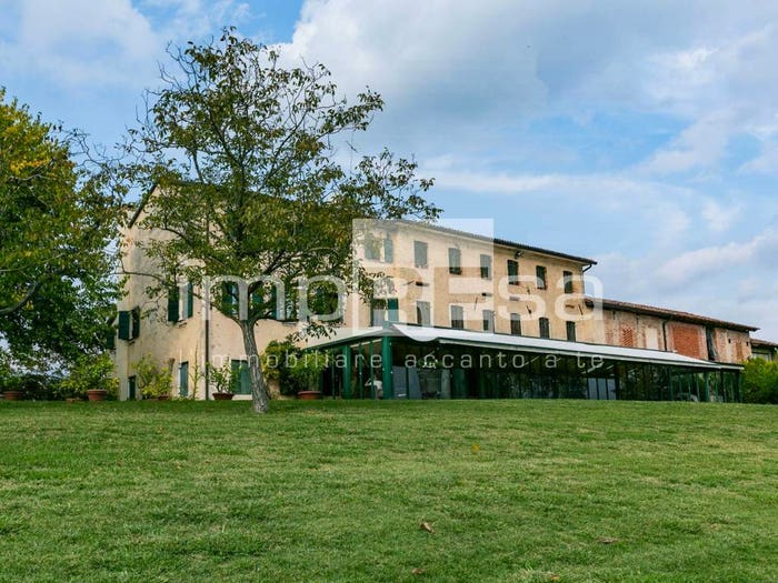 Casa con 6 locali in vendita in Susegana