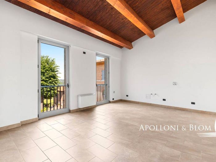 Appartamento quadrilocale in vendita in Duccio Galimberti, Centro, Montepulciano