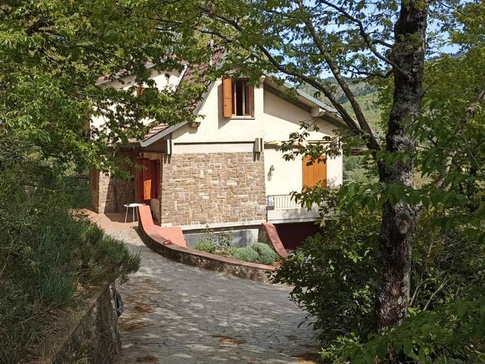 Casa con 6 locali in vendita in Via dei Castagni, Pelago