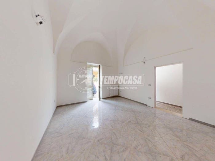 Casa quadrilocale in vendita in Via Giuseppe Cesare Abba, Cutrofiano