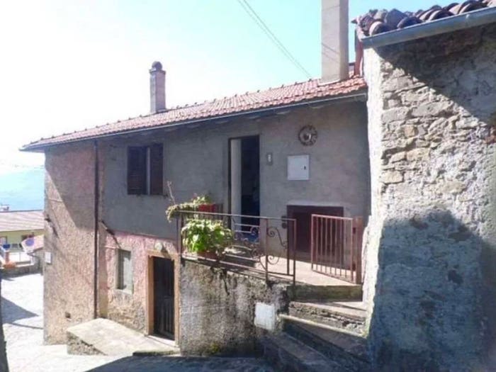 Casa trilocale in vendita in Via Della Penna, San Romano in Garfagnana