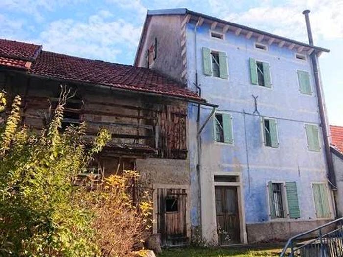 Casa con 5 locali in vendita in Via Don Ermolao Barattin, San Martino D'Alpago, Chies d'Alpago