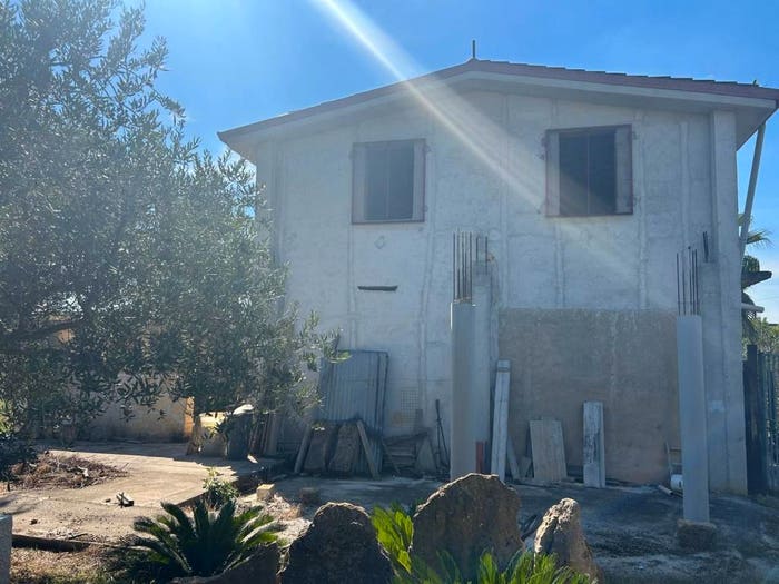 Casa quadrilocale in vendita in Contrada Bisaccia, Partinico