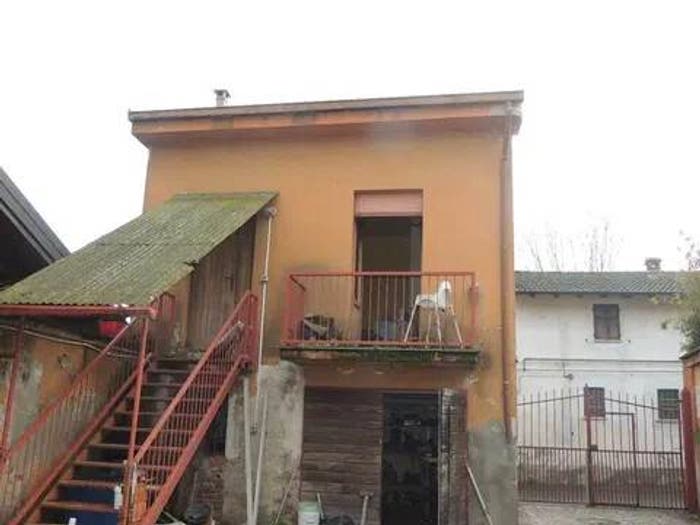 Casa quadrilocale in vendita in Via Capitano Malabarba, Molinni Di Faenza, Mortara