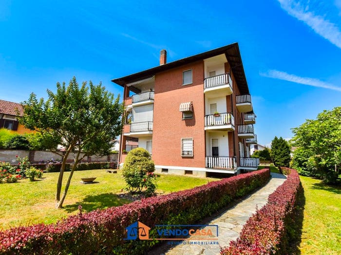 Appartamento quadrilocale in vendita in Via Luigi Cadorna, Centro, Carignano