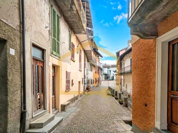 Appartamento con 5 locali in vendita in Via Gemini Andreetti, San Fedele Intelvi, Centro Valle Intelvi