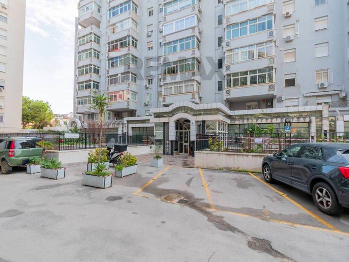 Appartamento quadrilocale in vendita in Via Antonino Di Paola, Montepellegrino, Palermo