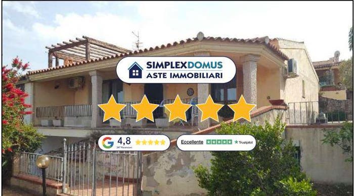 Appartamento con 6 locali in vendita in Via Portovenere, Cannigione, Arzachena