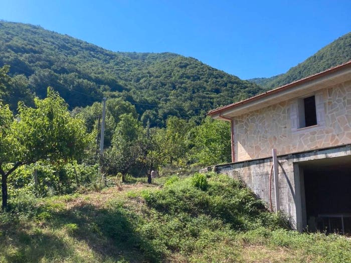 Casa trilocale in vendita in Via Fonte Cavallo, Castel Madama