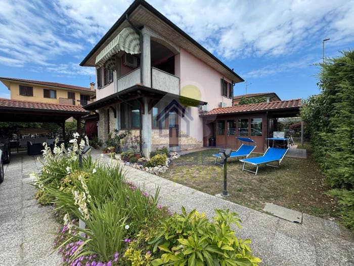 Casa con 5 locali in vendita in via Leopardi, Marudo