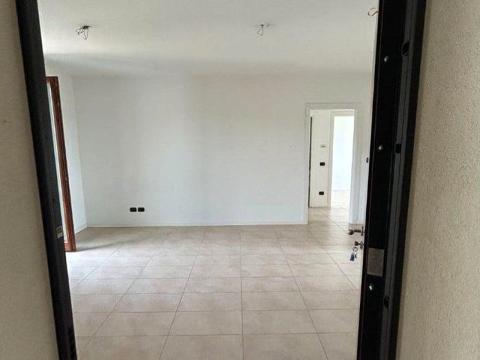 Appartamento trilocale in vendita in Via Papa Giovanni Paolo II, Lomazzo