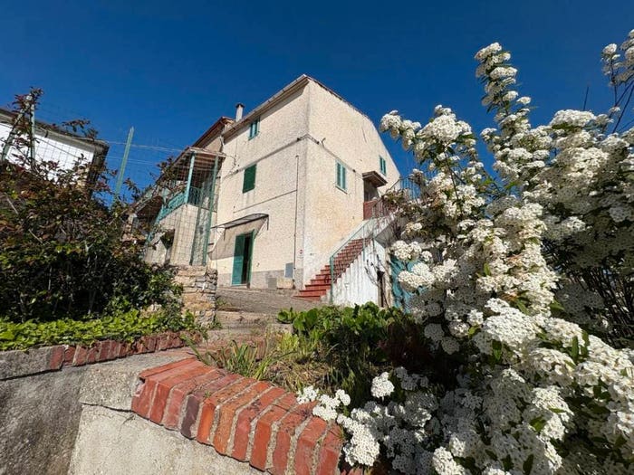 Casa con 6 locali in vendita in Sassi Bianchi, Chianni