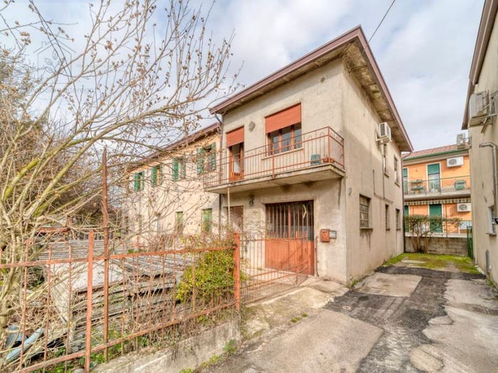 Casa con 6 locali in vendita in Via Giosuè Carducci, Mejaniga, Cadoneghe
