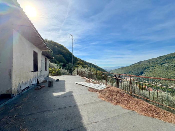 Casa con 5 locali in vendita in Via di Faltugnano, Vaiano