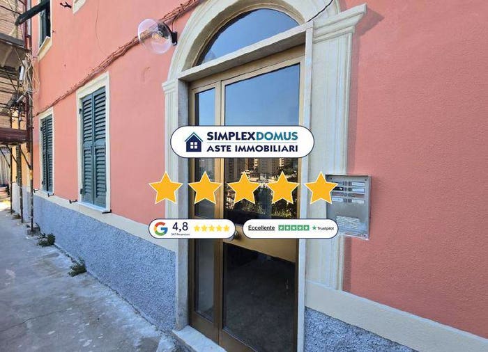 Appartamento trilocale in vendita in dei Bedinotti, San Martino, Genova