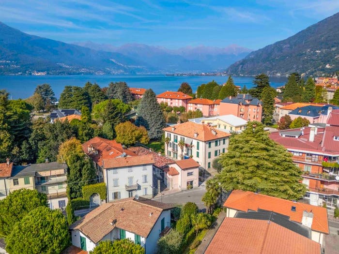 Casa con 6 locali in vendita in Via Martiri della Libertà, Centro, Bellano